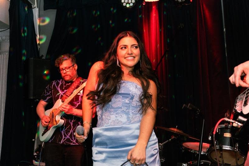 Julia Raye on stage